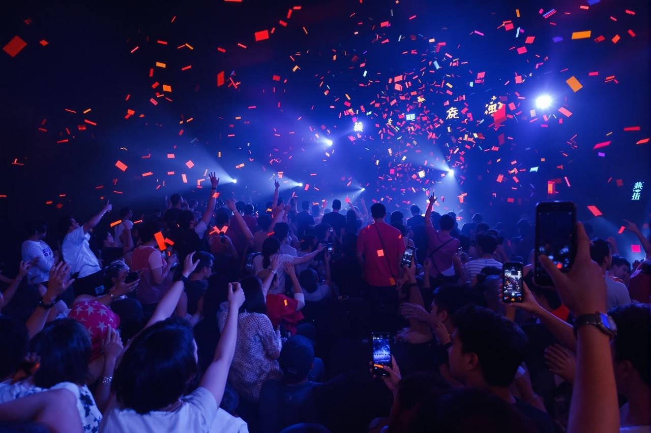 《星河漫漫》全球票房突破30亿，创四虎影库历史新高